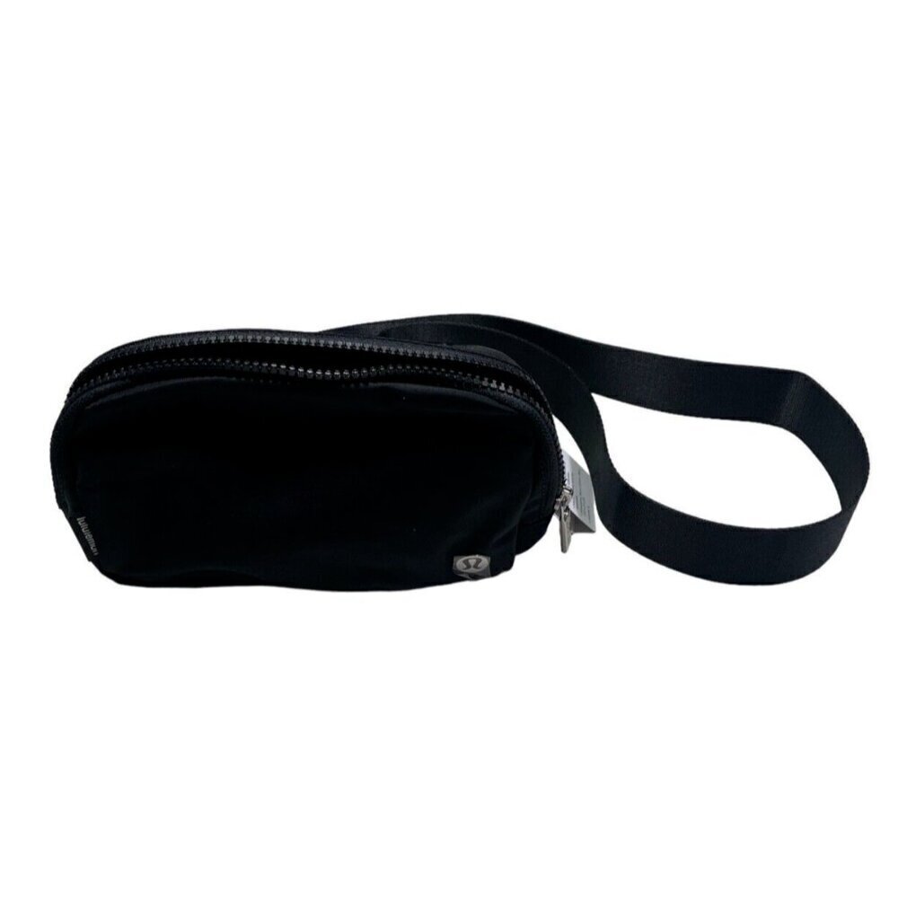 NWT Lululemon Everywhere waist bag & Fanny Pack Extended Strap Black - Picture 10 of 12